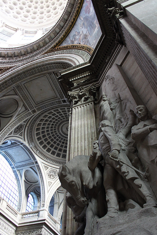 Ici s'élève la gloire de la Patrie