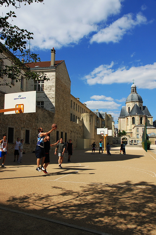 Les jeux le long du mur
