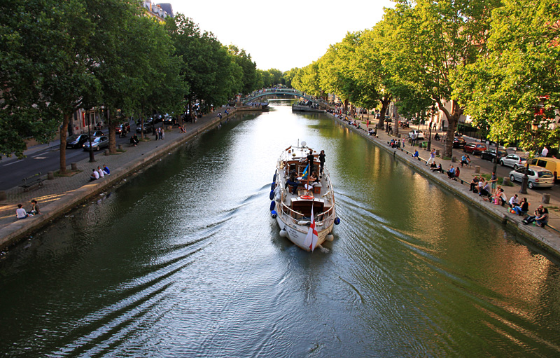 Nous voguerons ainsi, insouciants, au gré de l'eau...