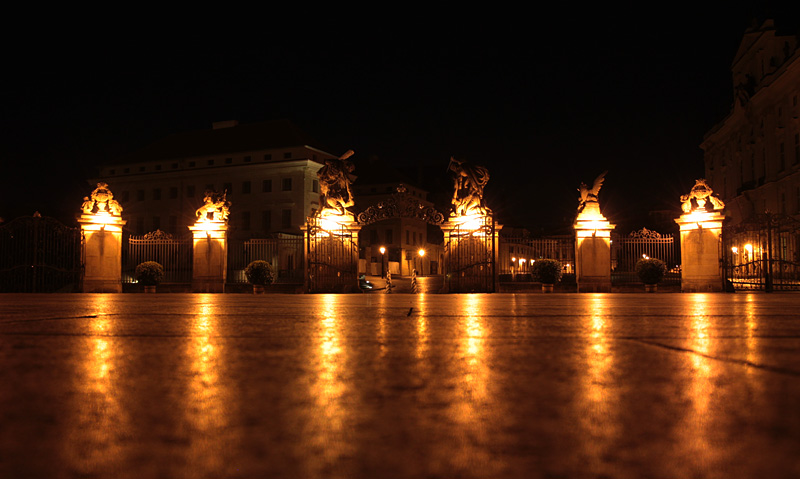 Les Portes Incandescentes