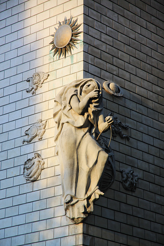 Le Grand Architecte de l'Univers