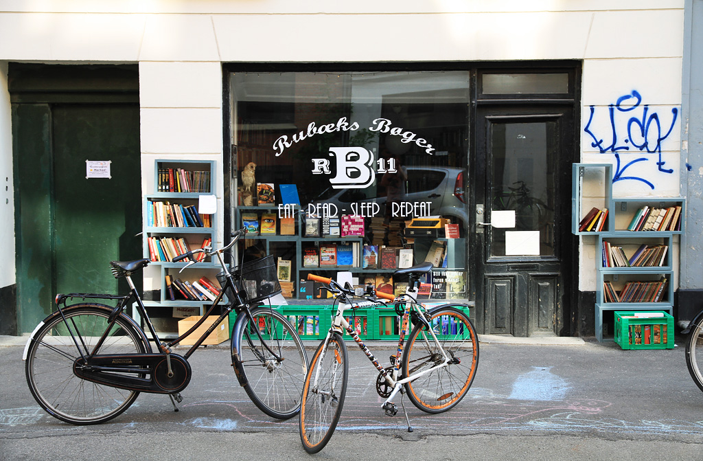 EAT - READ - SLEEP - REPEAT